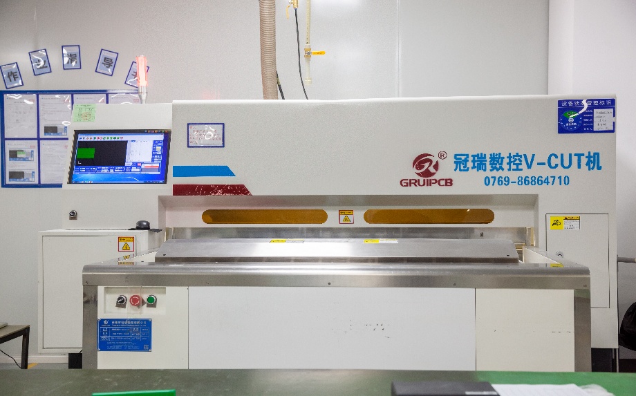12、數(shù)控V-CUT機(jī).jpg